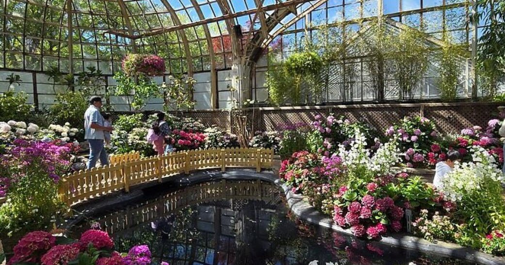 Lincoln Park Conservatory , United States